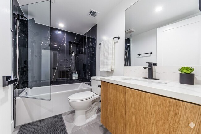 Building Photo - 1656 S Hayworth Ave