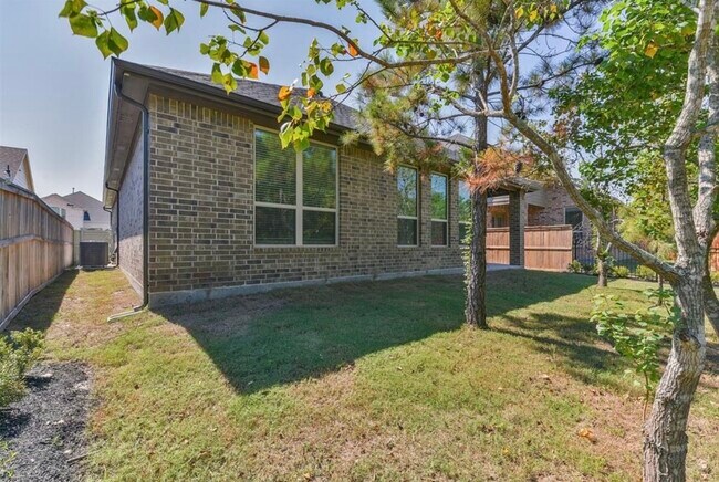 Building Photo - 10005 Red Beadtree Pl