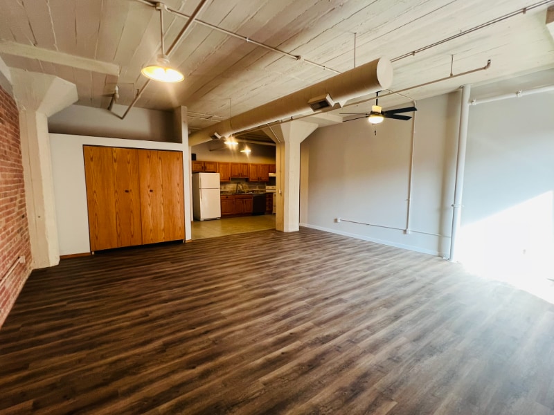 Building Photo - 311 N 8th St