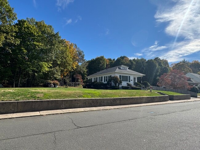 Building Photo - 56 Highwood Ave