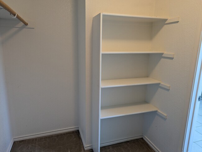 Building Photo - 521 Mustang Trail