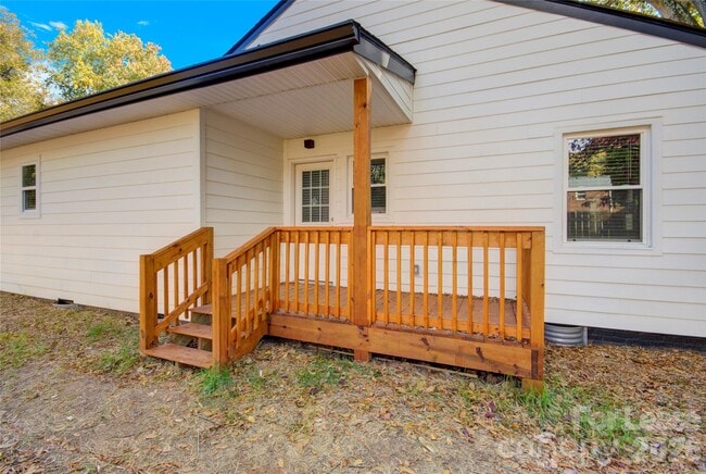 Building Photo - 2630 Elon St