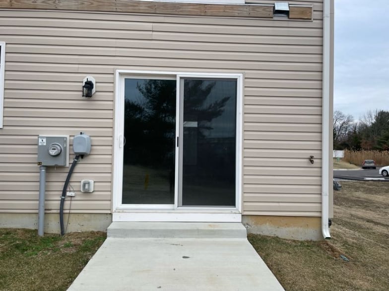 Building Photo - 351 Ashby Commons Dr