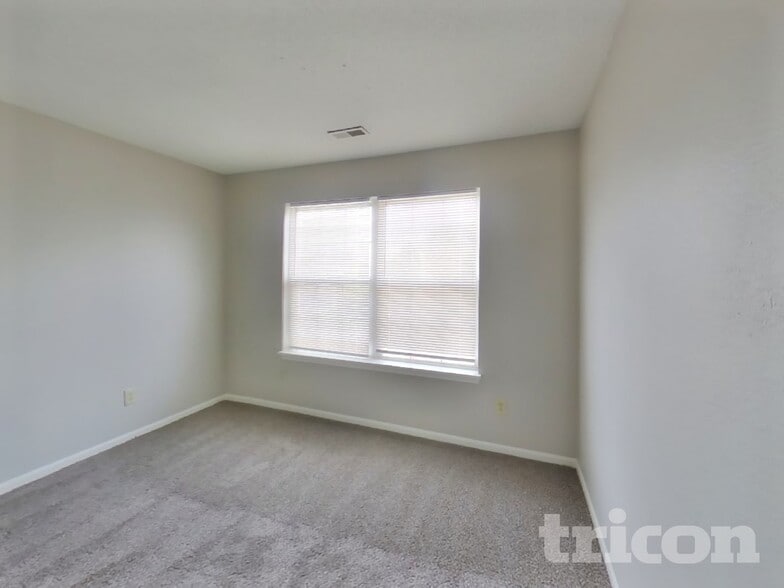 Building Photo - 6503 Townsend Way