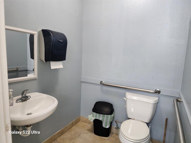 Building Photo - 410 Rosamond St