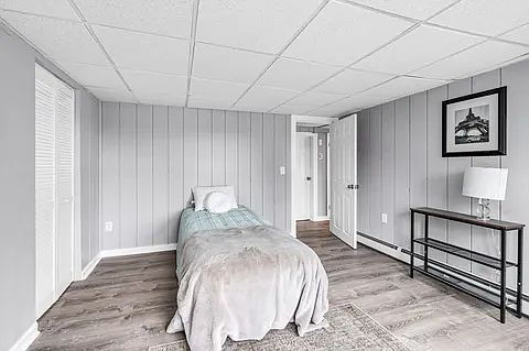 Building Photo - Home is completely renovated