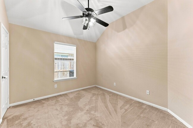 Building Photo - 27730 Geneva Hills Ln