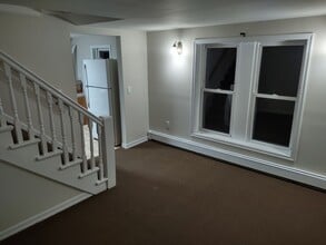 Building Photo - 164 Auburn St