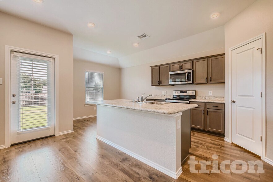 Building Photo - 3612 Skelton St