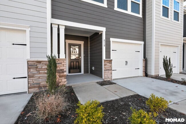 Building Photo - 818 Kensley Grv Ln