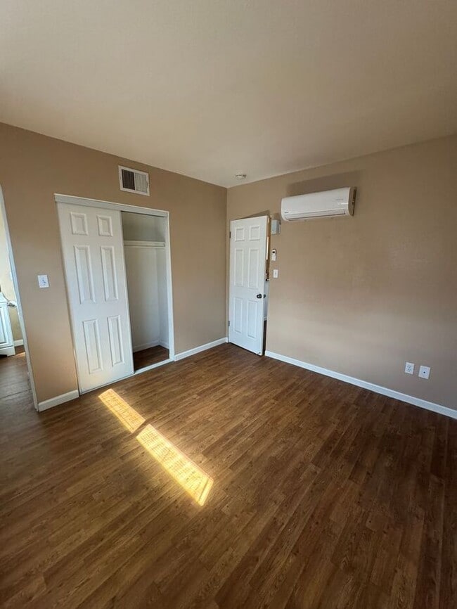 Building Photo - 4302 E Bellevue St