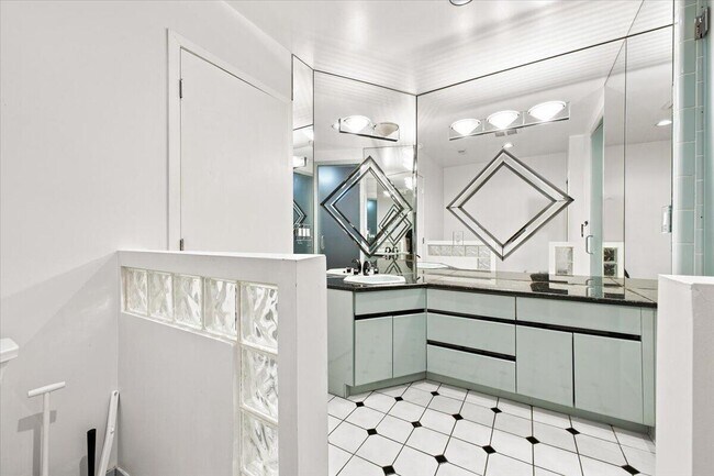 Building Photo - 6122 Trailwood Ln