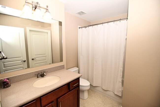 Building Photo - 2217 Chaseford Ln SW