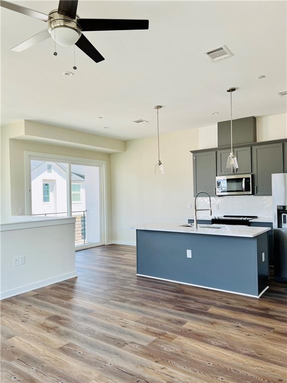 Building Photo - 12001 Vista Parke Dr