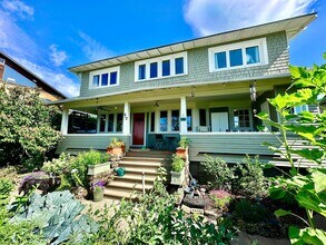 Building Photo - 3 Bedroom House For Rent In White Salmon