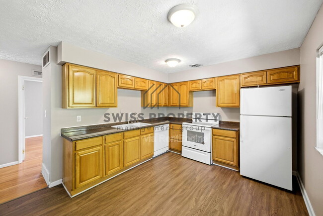 Building Photo - 6406 Dalewood Rd