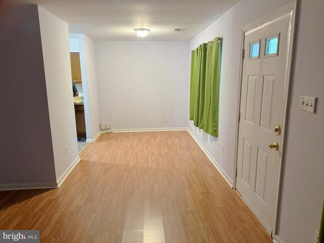 Building Photo - 319 Frederick Dr
