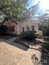 Building Photo - 9514 Raven Dr