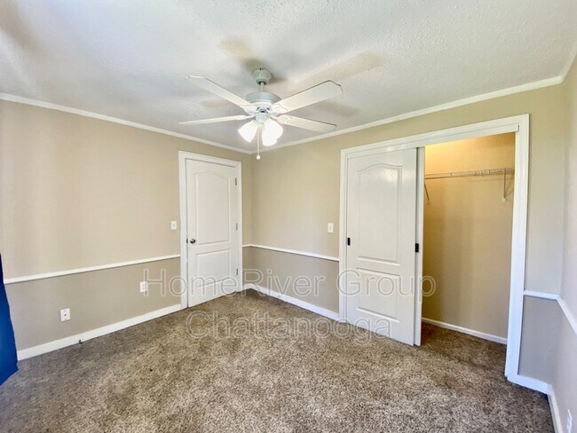 Building Photo - 5870 Grubb Rd