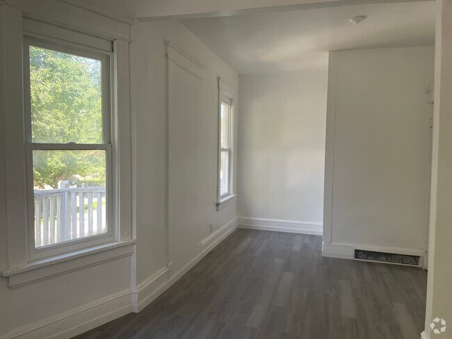 Building Photo - 1440 N 34th St