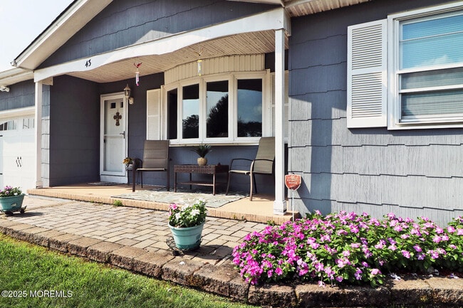 Building Photo - 43 Whitmore Dr