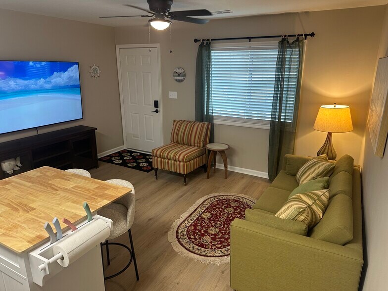 Cozy and comfy living room - 603 Wagon Wheel Rd