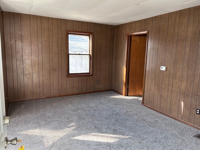 Building Photo - 212 E 11th Ave