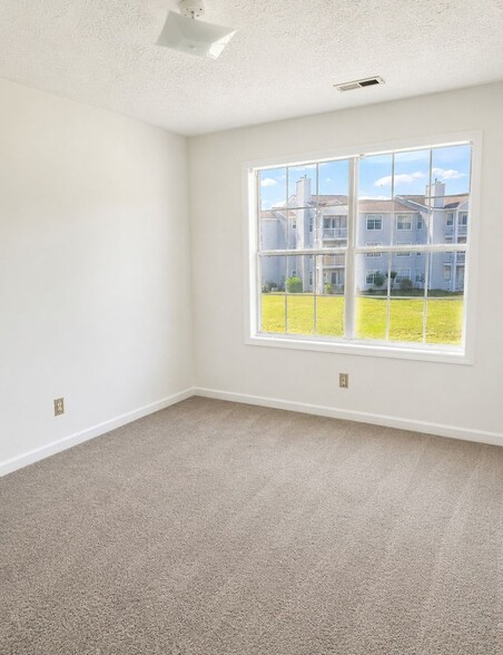 Building Photo - 301 Warton Ln