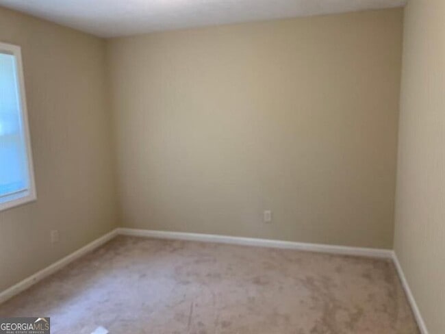 Building Photo - 768 Emerald Forest Cir SW