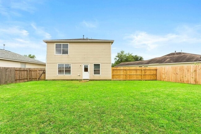 Building Photo - 9311 Norwood Trails Dr