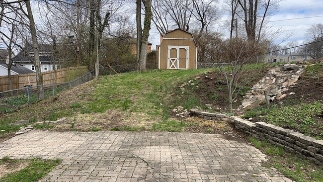 Building Photo - 1561 Sacramento Ave