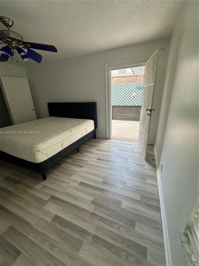 Building Photo - 1139 Freshwater Lakes Dr