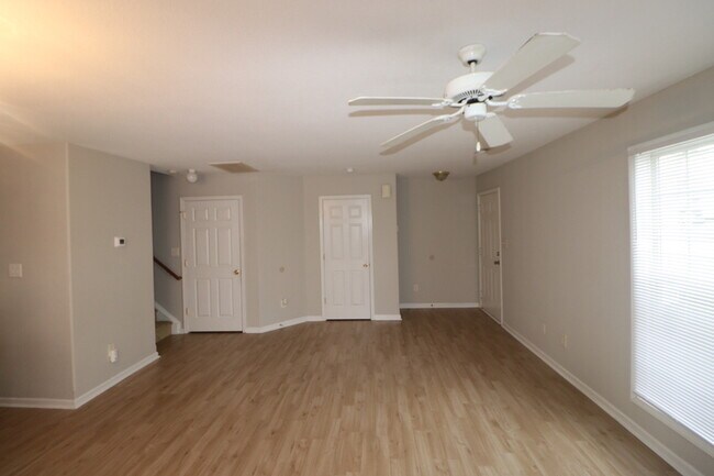 Building Photo - 3924 Mohawk Ct