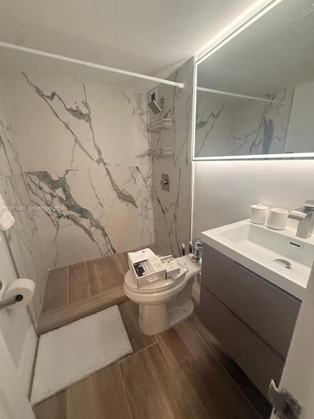 Building Photo - 1500 Bay Rd