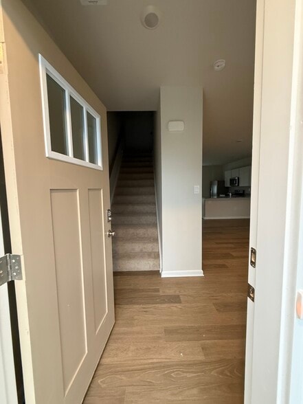 Building Photo - 10958 Farmerfield St