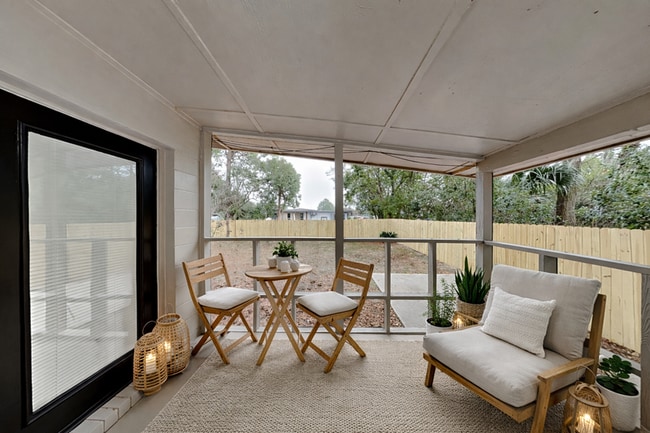 Building Photo - 2917 Cesery Blvd