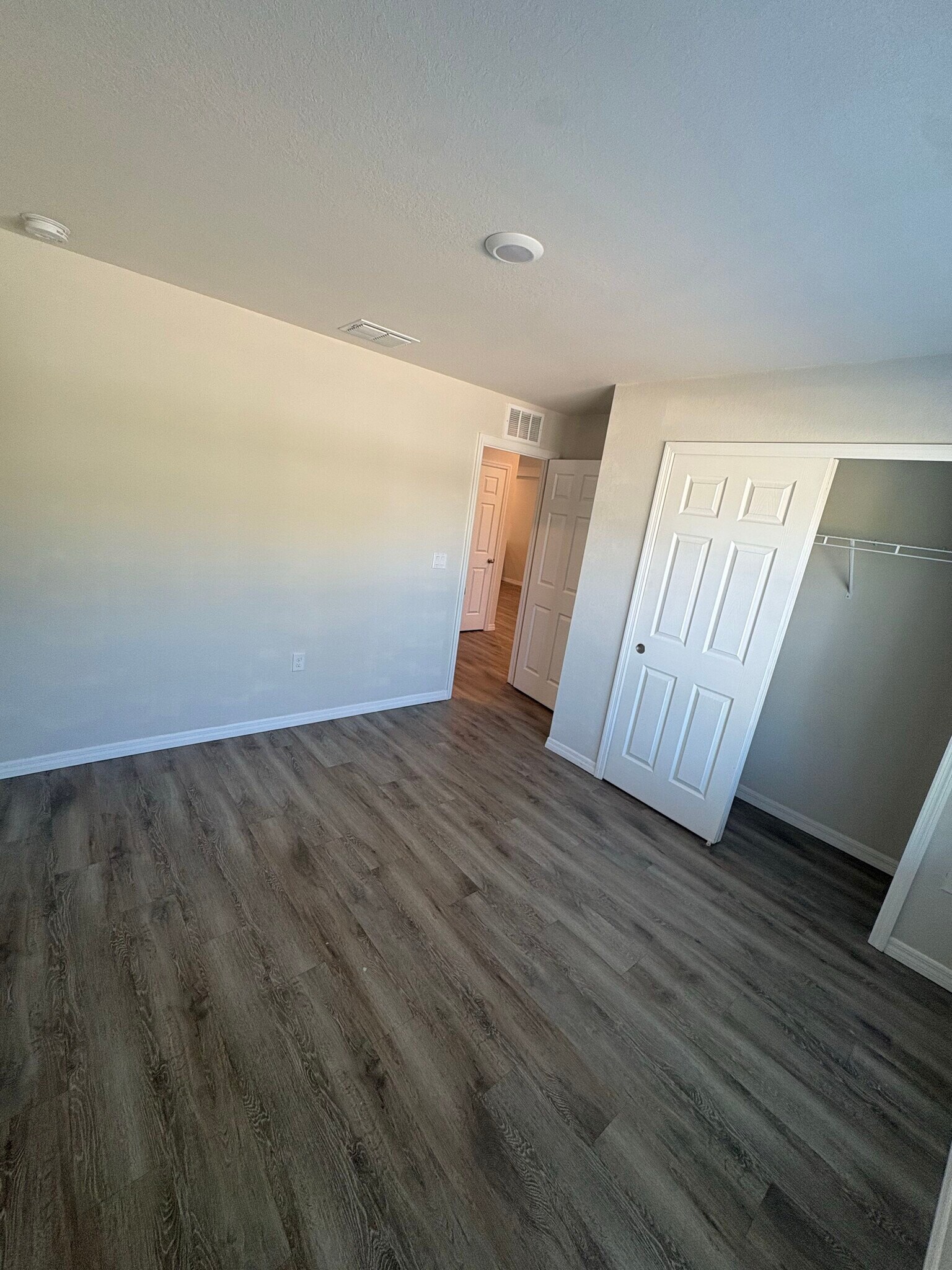 Building Photo - 12007 Henley Ave