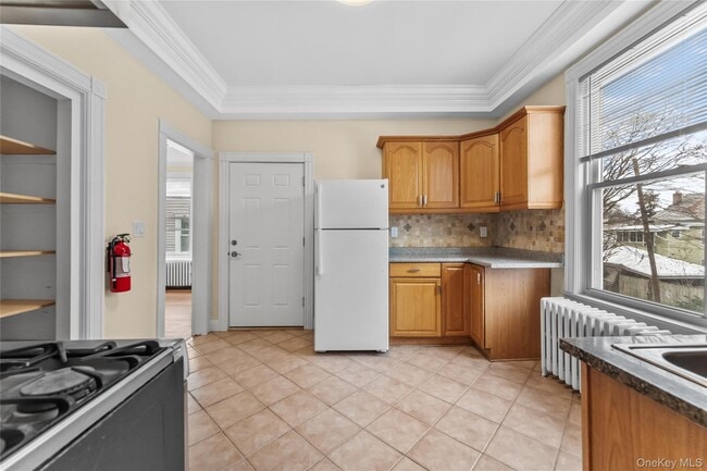 Building Photo - 81 N Washington St