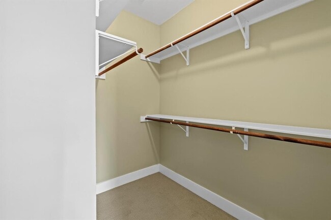 Building Photo - 2609 Oak Haven Dr