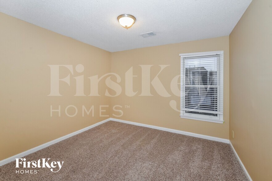 Building Photo - 9329 Barrow Dr