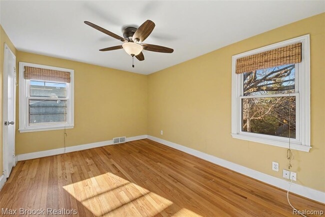 Building Photo - 758 Chester St