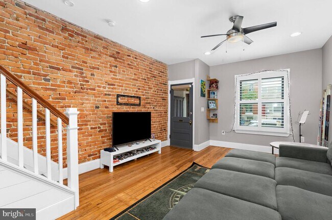 Building Photo - 1511 E Fort Ave