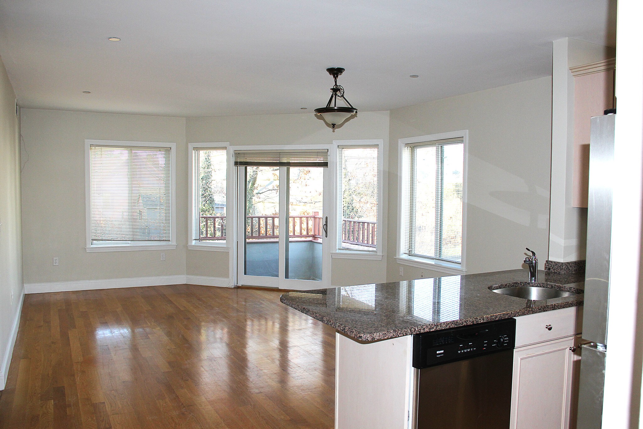 Building Photo - 1522 VFW Pkwy