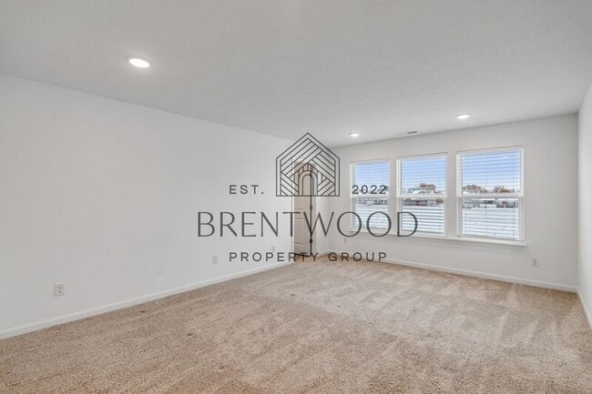 Building Photo - 7237 Gln Pk Wy