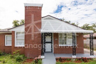 Building Photo - 1478 W 11th St