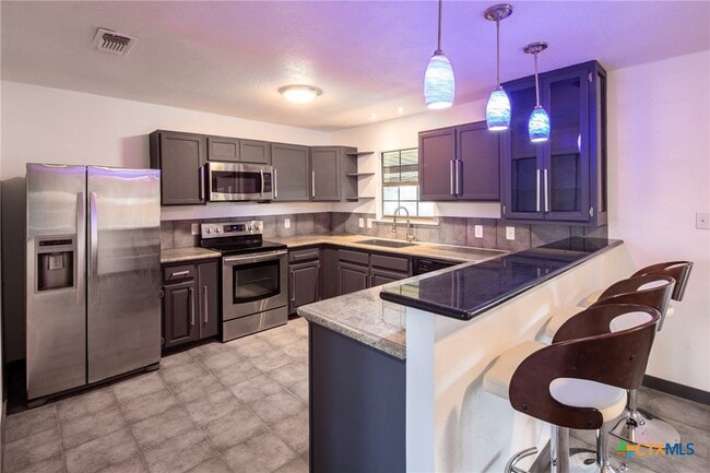 Building Photo - 803 Happy Haven Rd