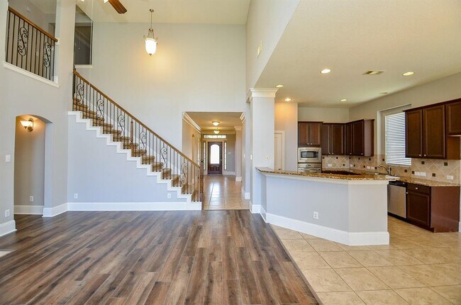Building Photo - 10910 Milano Ct