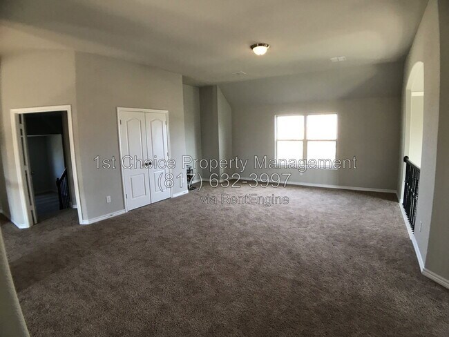 Building Photo - 5913 Richmond Dr