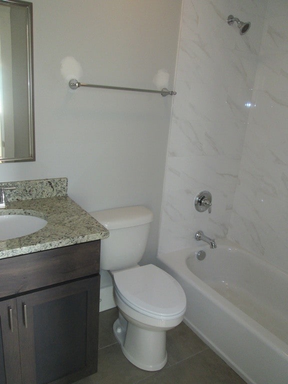 Building Photo - 15 Sires St