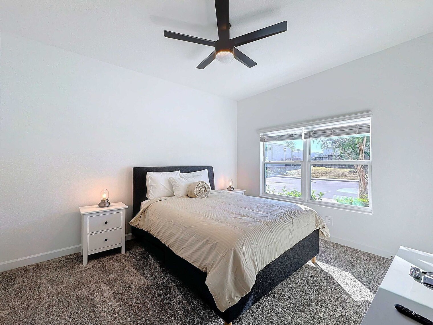 Building Photo - 2701 Scrapbook St